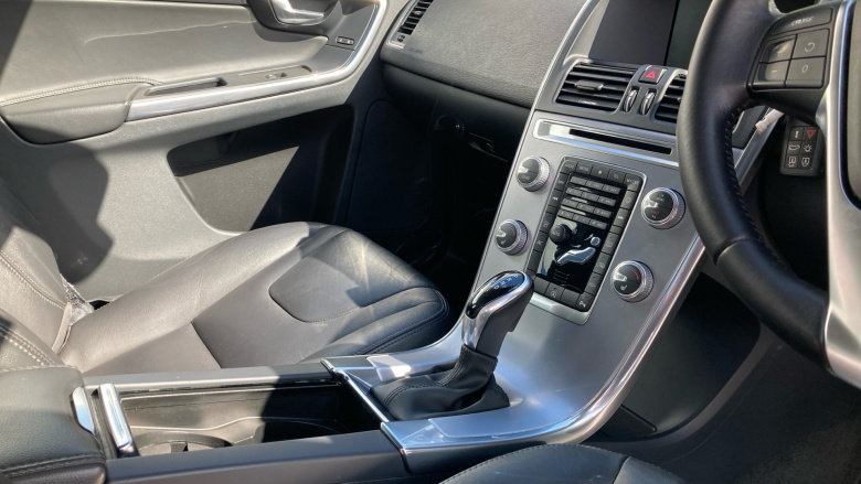 Volvo Xc60 D4 [190] SE Lux Nav 5dr Geartronic Diesel Estate